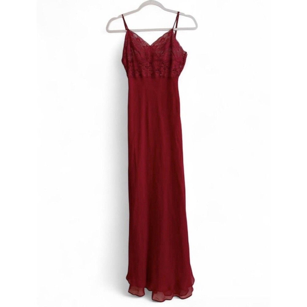 Willow Blossom Vintage Silk Full Length Night Gown Red Lace Top Size Medium